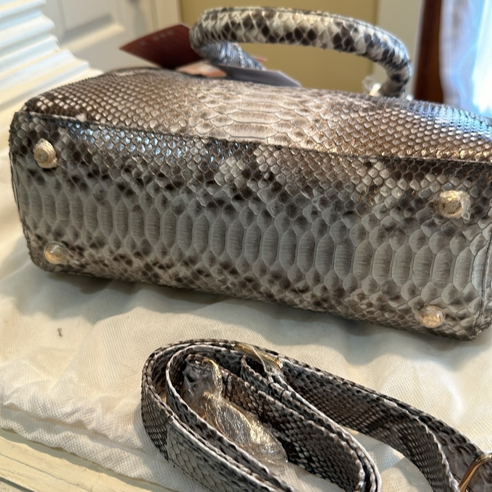 New with Tags Python handbag - Picture 3 of 4